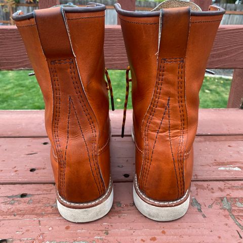 Red Wing 8-Inch Classic Moc in S.B. Foot Oro Legacy