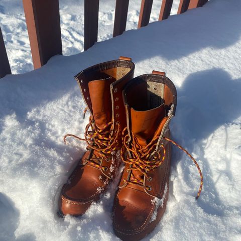 Red Wing 8-Inch Classic Moc in S.B. Foot Oro Legacy