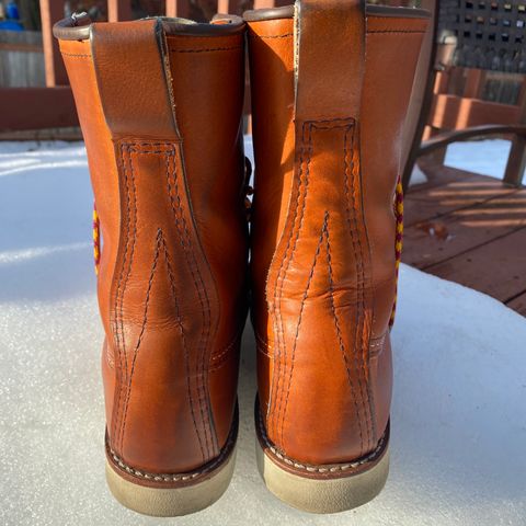 Red Wing 8-Inch Classic Moc in S.B. Foot Oro Legacy