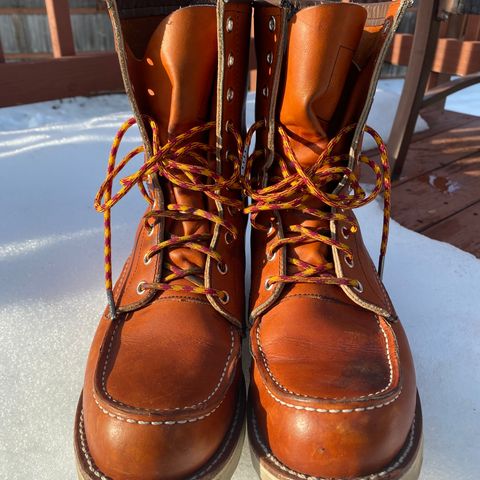 Red Wing 8-Inch Classic Moc in S.B. Foot Oro Legacy