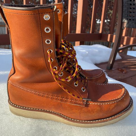 Red Wing 8-Inch Classic Moc in S.B. Foot Oro Legacy