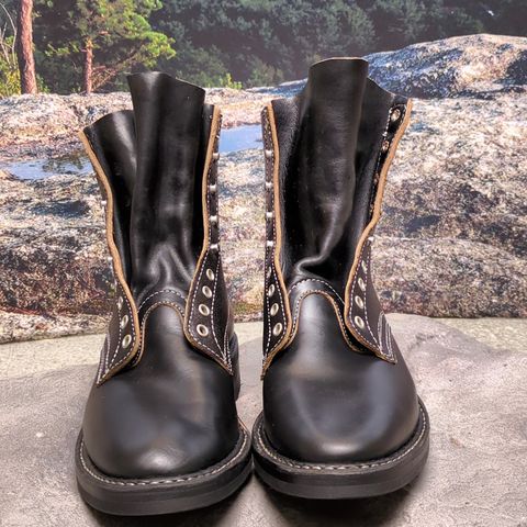 White's 375 in Horween Black Chromexcel Horsehide & Horween Black Waxed Flesh