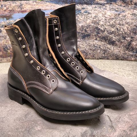 White's 375 in Horween Black Chromexcel Horsehide & Horween Black Waxed Flesh