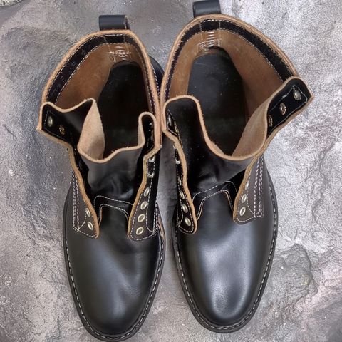 White's 375 in Horween Black Chromexcel Horsehide & Horween Black Waxed Flesh