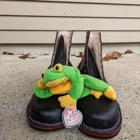 DIY Unknown Model in S.B. Foot Black Prairie