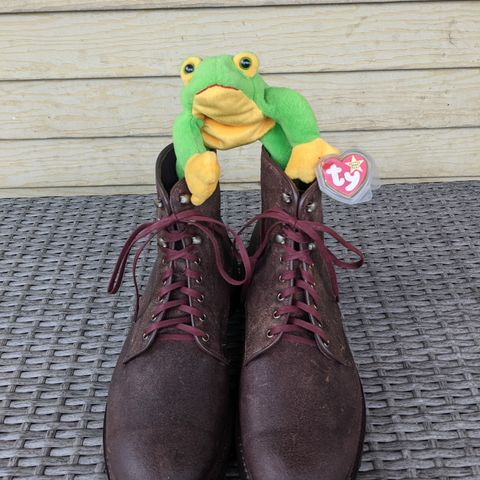 Allen Edmonds Higgins Mill in Snuff Brown Suede