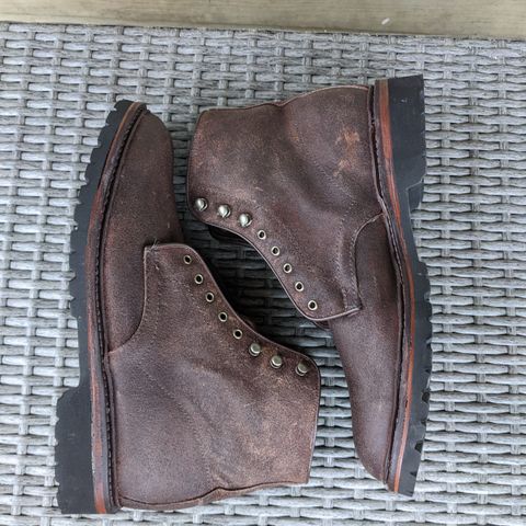 Allen Edmonds Higgins Mill in Snuff Brown Suede