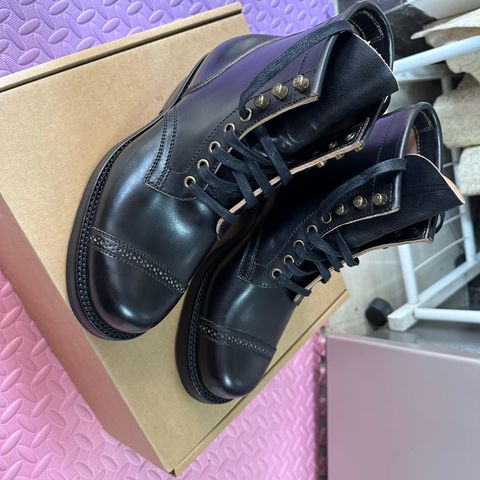 Flame Panda Service Boot in Conceria Cloe Black Horsebutt