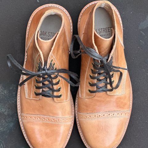 Oak Street Bootmakers Field Boot in Maryam Natural Horsebutt