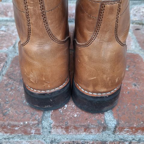 Thursday Captain in Horween Natural Chromexcel