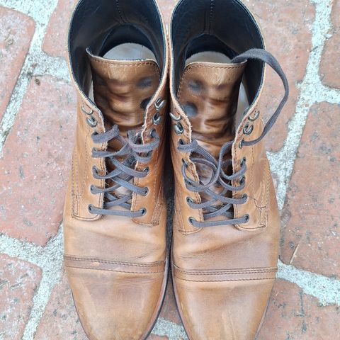 Thursday Captain in Horween Natural Chromexcel