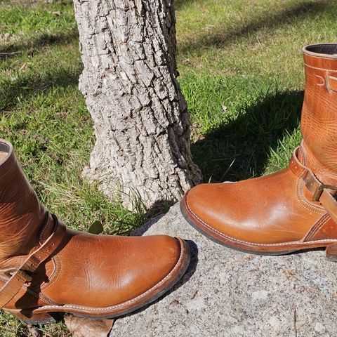 View photo of Unsung U 22-2 Engineer Boot in Horween Natural Dublin