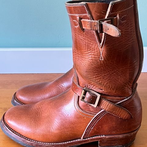 View photo of Unsung U 22-2 Engineer Boot in Horween Natural Dublin