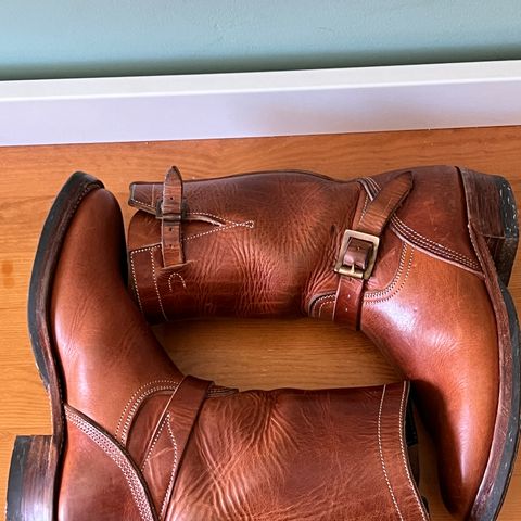 View photo of Unsung U 22-2 Engineer Boot in Horween Natural Dublin