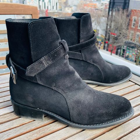 Thursday Rogue in Thursday / Black Suede