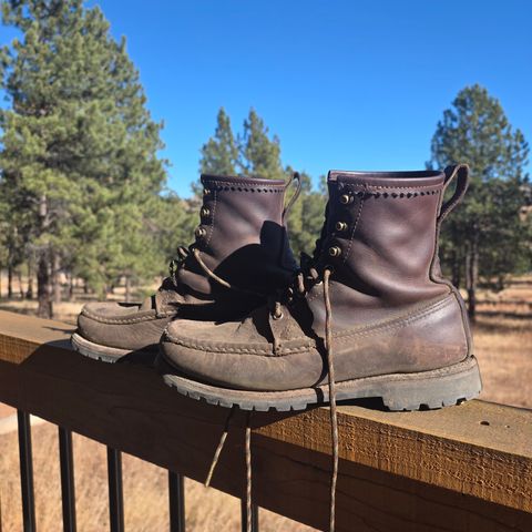 Russell Moccasin Weathered Oak Backcountry in Full-Grain Timberjack