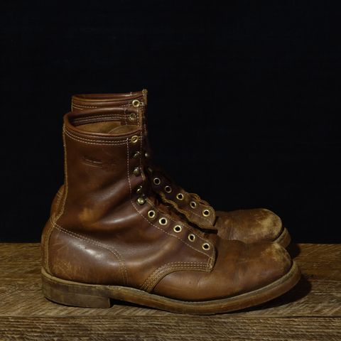 View photo of Walker Golden Retriever 984 in Brown Leather