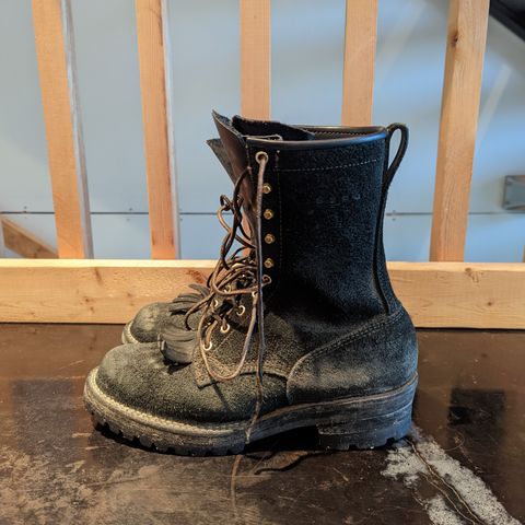 Viberg 155 Smokejumper Work Boot in Seidel Black Oil Tan Roughout