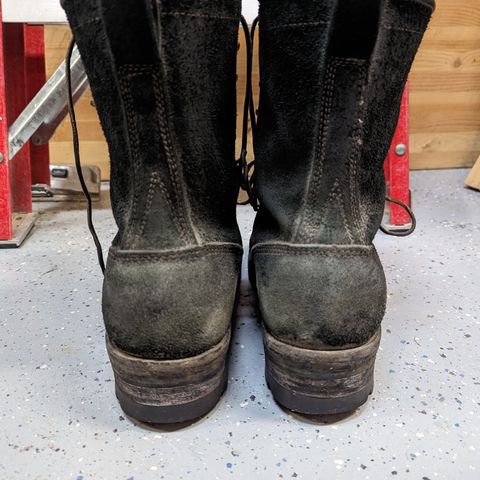 Viberg 155 Smokejumper Work Boot in Seidel Black Oil Tan Roughout