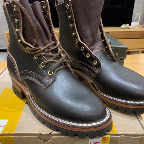 Nicks Urban Logger in Horween Dark Brown Waxed Flesh