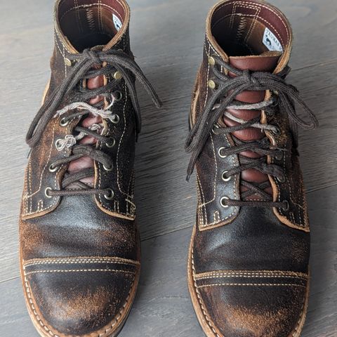 Truman Unlisted Model in Horween Java Waxed Flesh