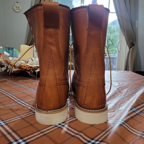 Red Wing 8-Inch Classic Moc in S.B. Foot Oro Legacy