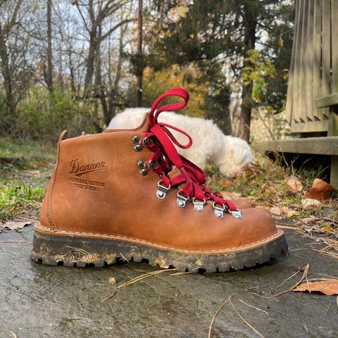 Danner Mountain Light in Cascade Clovis Full Grain