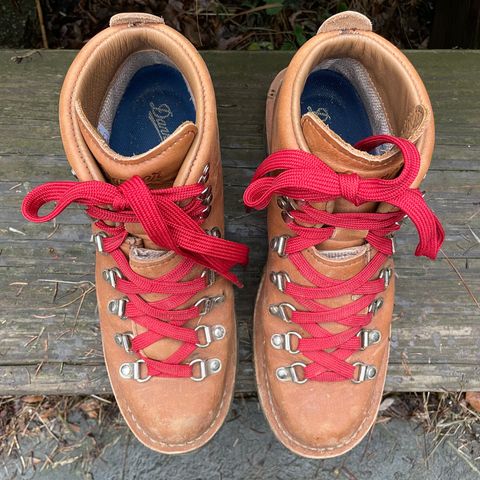 Danner Mountain Light in Cascade Clovis Full Grain
