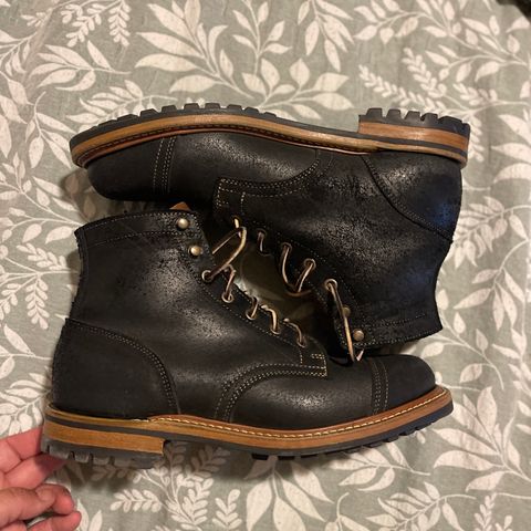 Truman Cap Toe Boot in Black Oiled Roughout