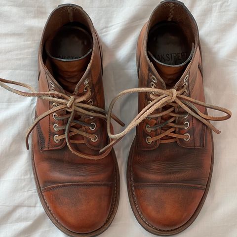Oak Street Bootmakers Cap-toe Field Boot in Tempesti Brown Overdye Camello Asportabile