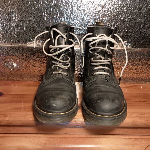 Dr. Martens 1460 SR in Industrial Full Grain