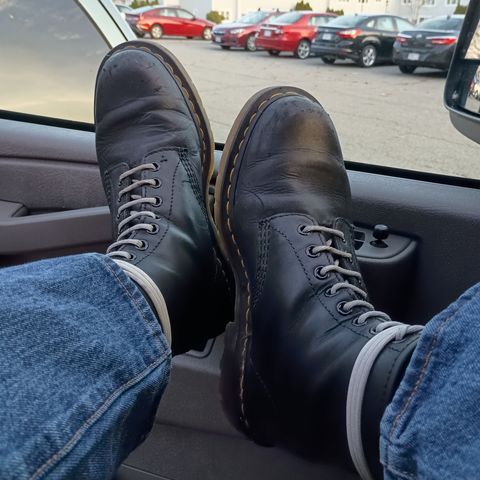 Dr. Martens 1460 SR in Industrial Full Grain