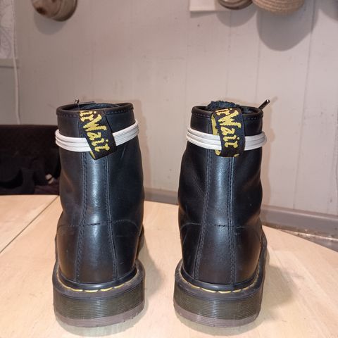 Dr. Martens 1460 SR in Industrial Full Grain