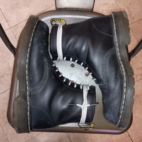 Dr. Martens 1460 SR in Industrial Full Grain
