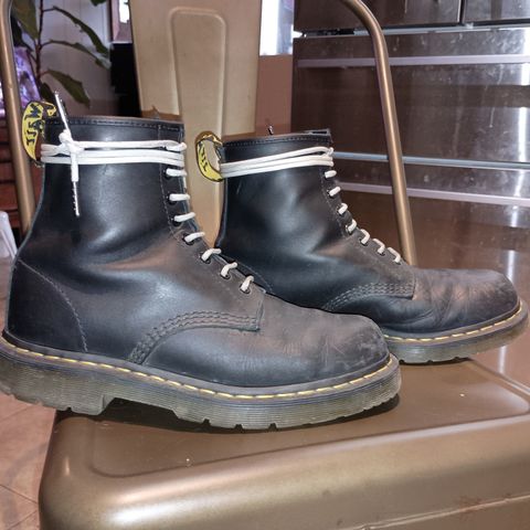 Dr. Martens 1460 SR in Industrial Full Grain