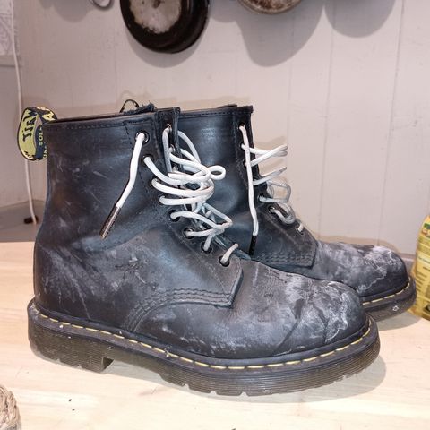 Dr. Martens 1460 SR in Industrial Full Grain
