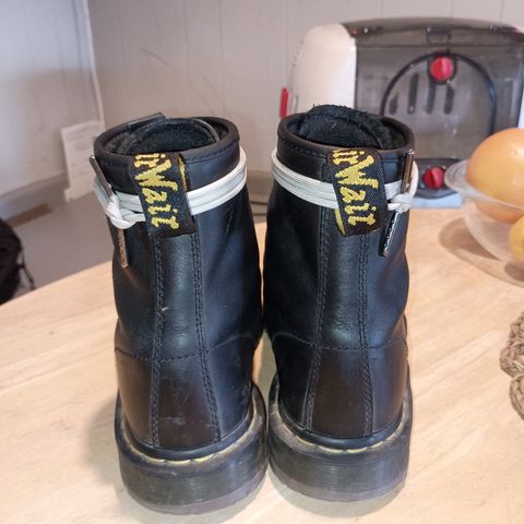 Dr. Martens 1460 SR in Industrial Full Grain