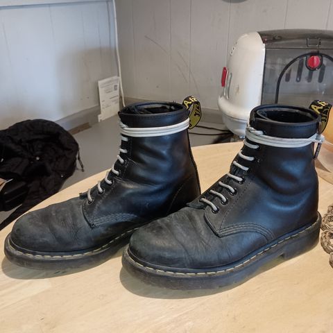 Dr. Martens 1460 SR in Industrial Full Grain