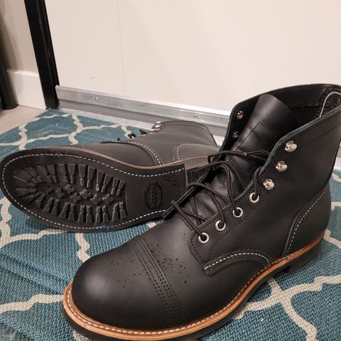 Red Wing Iron Ranger in S.B. Foot Black Harness
