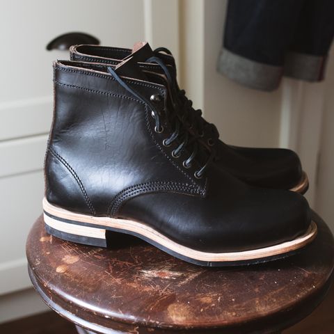 Virtus Leather Unlisted Model in Horween Black Chromexcel Horsebutt