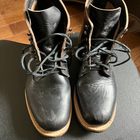 Virtus Leather Unlisted Model in Horween Black Chromexcel Horsebutt