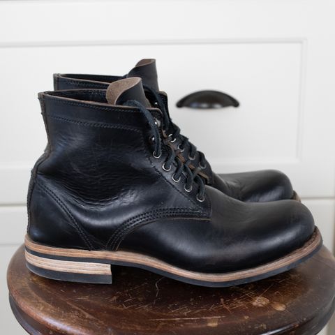 View photo of Virtus Leather Unlisted Model in Horween Black Chromexcel Horsebutt