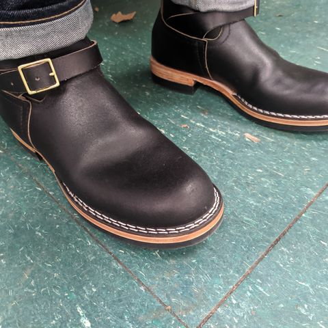 View photo of Nicks Vintage Engineer in Horween Black Waxed Flesh