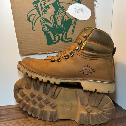 Jim Green Razorback in Fudge Crazy Horse