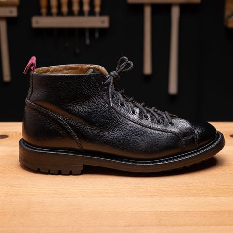 Tricker's Ethan Monkey Boot in Black Scotch Grain