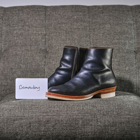 Fortis Antasena Sidezip in Horween Huntsman Black Waxed Flesh