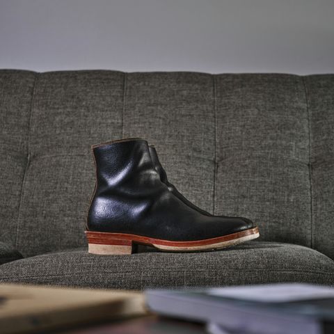 Fortis Antasena Sidezip in Horween Huntsman Black Waxed Flesh