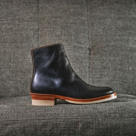 Fortis Antasena Sidezip in Horween Huntsman Black Waxed Flesh