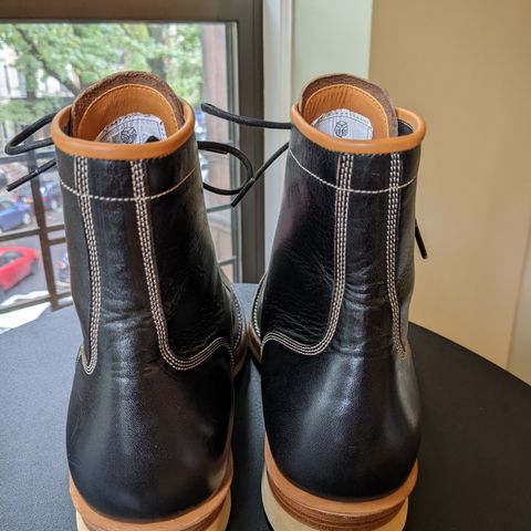 Monroe 19927 in Shinki Black Oiled Horsebutt