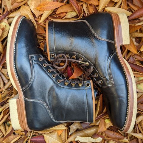 Monroe 19927 in Shinki Black Oiled Horsebutt